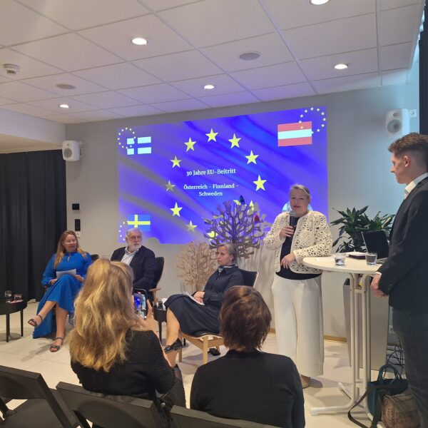 Happy European Moments: Besuch im BKA, Gedenkveranstaltung im Österreichischen Parlament, Paneuropa, Europetrain
