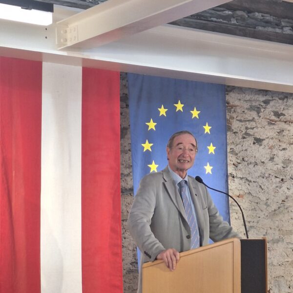 Verleihung der Friedensmedaille und EUROPAFEST auf der Europaburg Forchtenstein in Neumarkt ( ST) am 3.10.2025