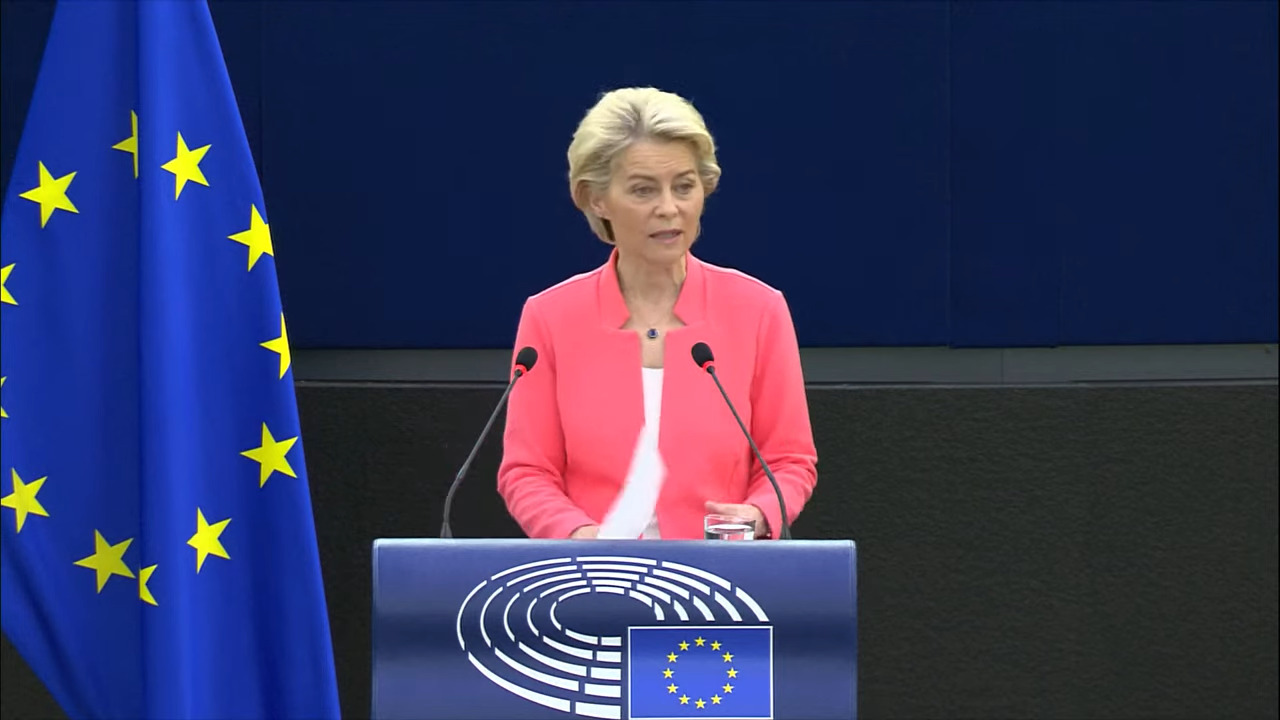 Illustration: Kommissionspräsidentin Ursula von der Leyen zur Lage der EU ( 15.09.2021, Strasbourg)